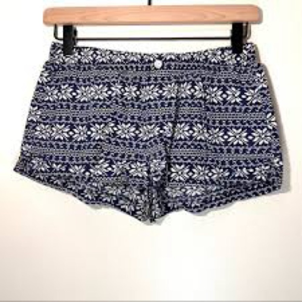 Aerie Blue White Snowflake Pajama Shorts Nordic Fair Isle Lounge Size Medium - Picture 2 of 8